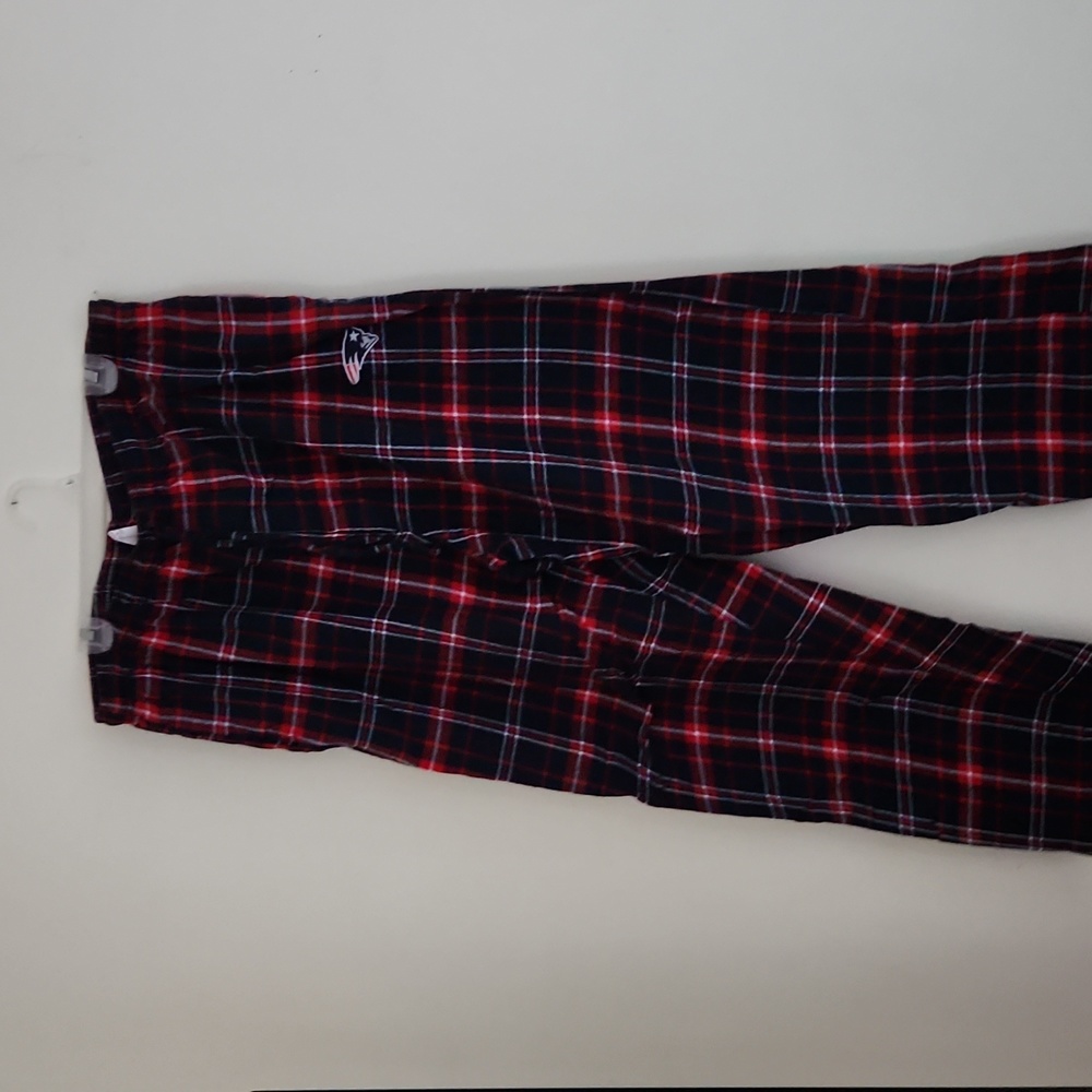 New Men's New England Patriots lounge pants.